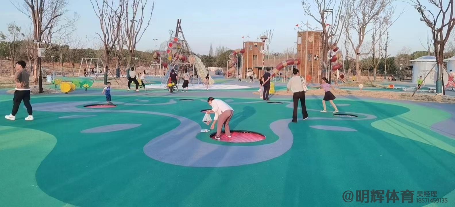 孝感公园跑道是用什么材料做成的